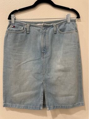 Vintage Tommy Hilfiger Light Wash Denim Skirt with Front Slit and Back Pockets